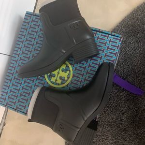 Tory Burch boots!!